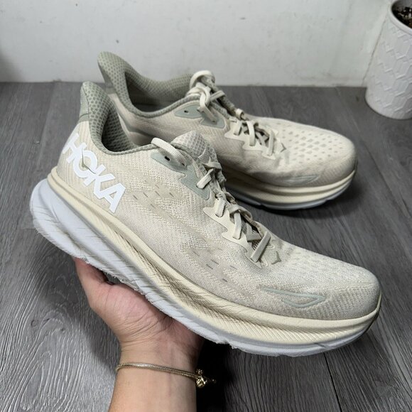 Hoka One One Clifton 9 Mens 12 D Shoes Beige Running Sneaker Gym 1127895 OKB